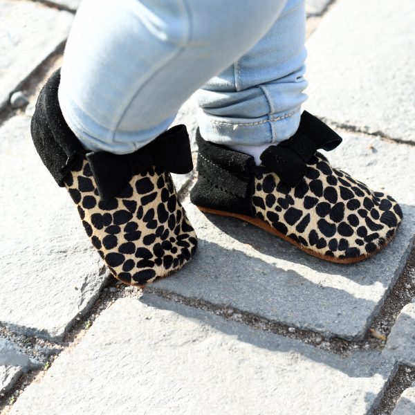 Moccs Ribbons Animal Print Piel